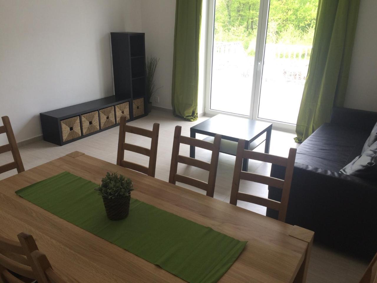Apartmany Хлоховец Екстериор снимка